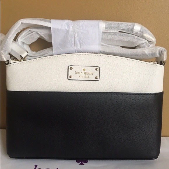 kate spade Handbags - Kate spade crossbody